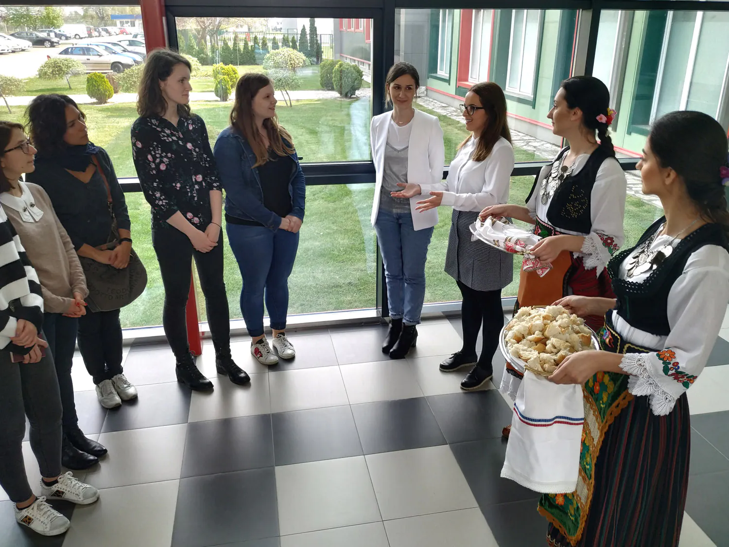 66 studenata iz francuske u poseti MULTIACTIV kozmetici 3 img 20190410 130140