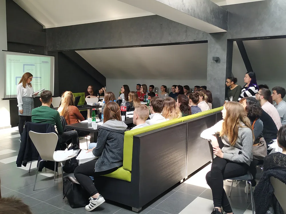 66 studenata iz francuske u poseti MULTIACTIV kozmetici 1 img 20190410 131829