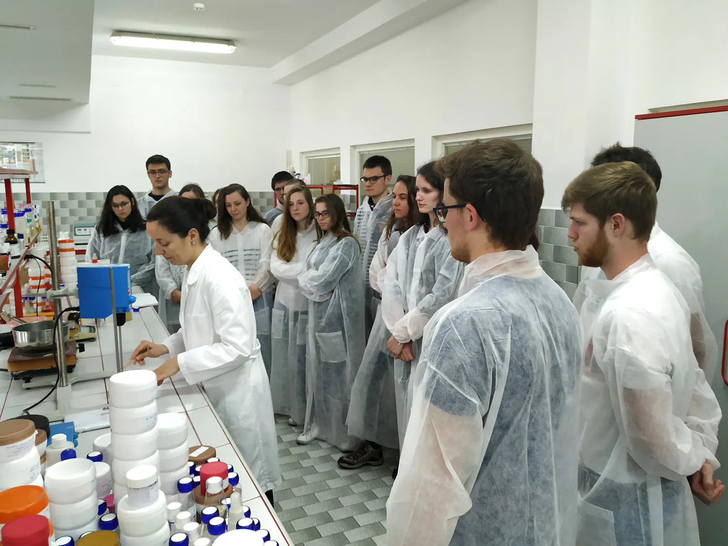 66 studenata iz francuske u poseti MULTIACTIV kozmetici 4 img 20190410 134724